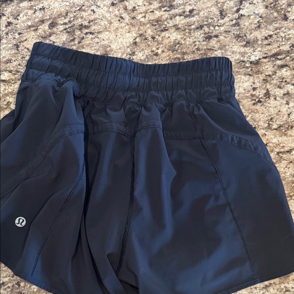 lululemon Track That Mid-Rise Lined Short 5" size 4 black